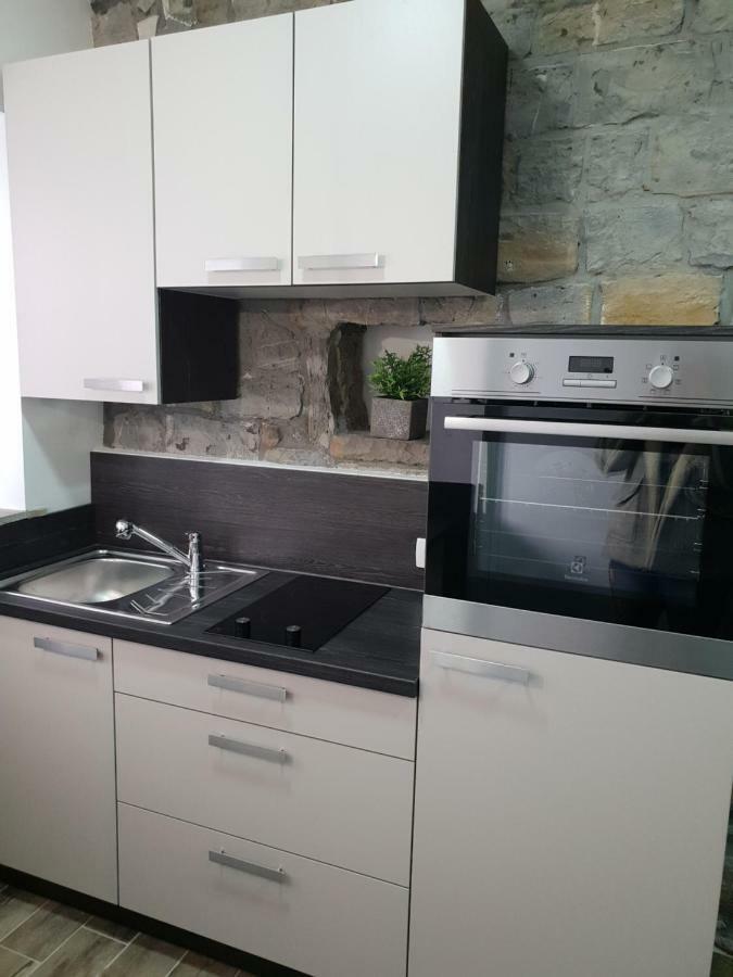 Studio Koper Luaran gambar
